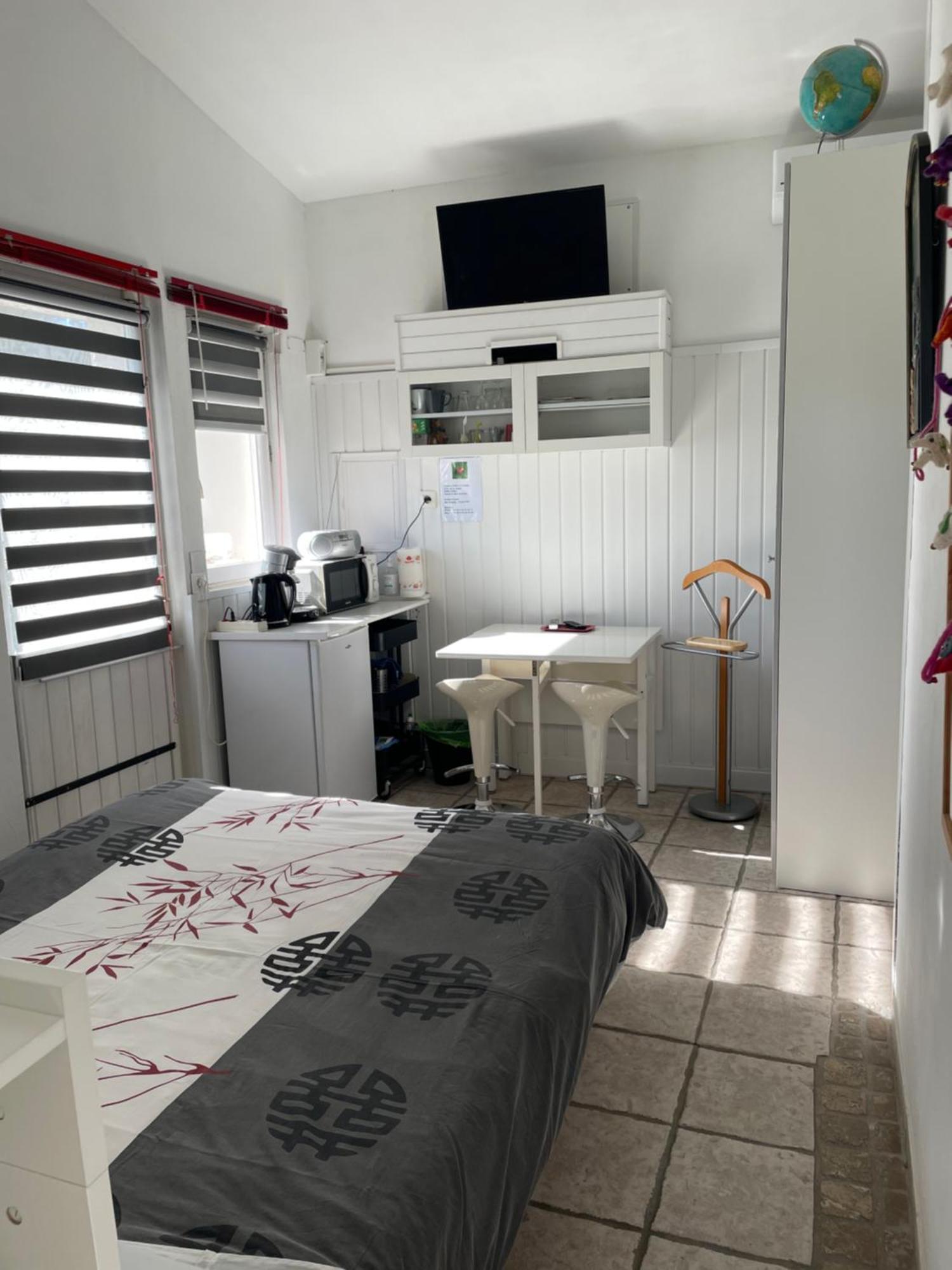 La Coccinelle Bed & Breakfast Nîmes Eksteriør bilde