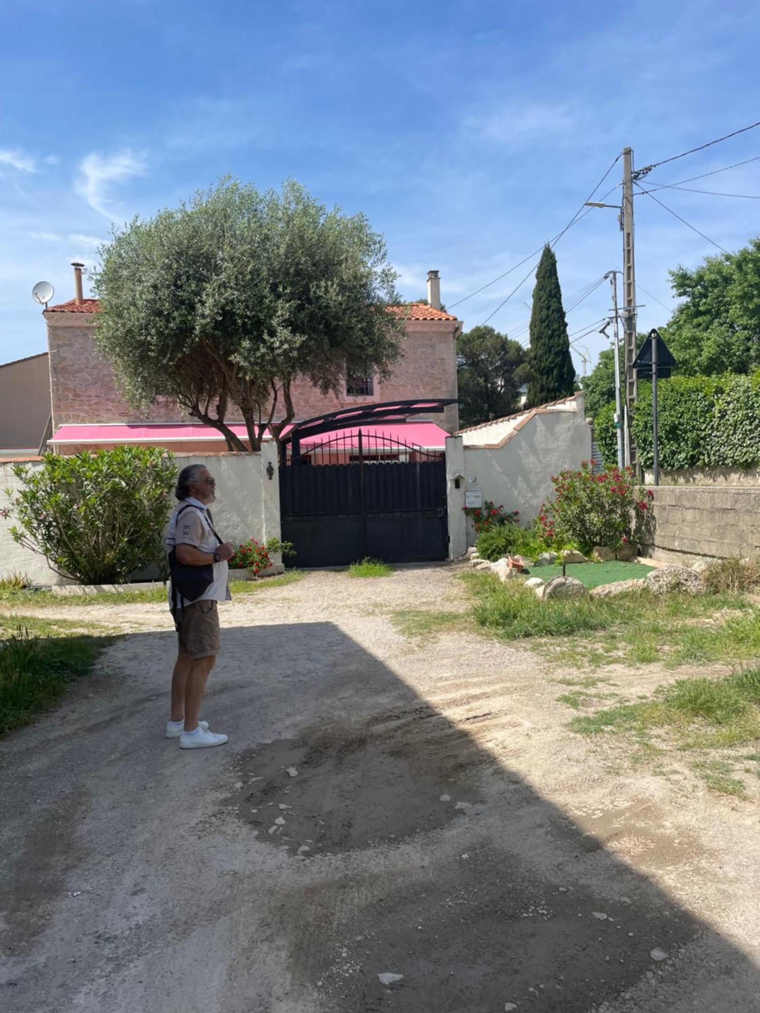 La Coccinelle Bed & Breakfast Nîmes Eksteriør bilde